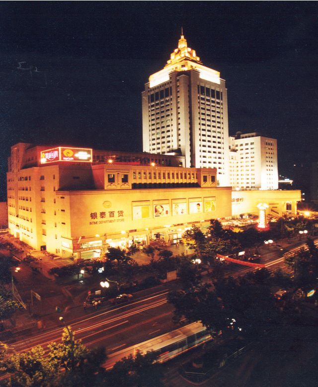 艺术品拍卖市场已回暖业内:捡漏还需慎重-火狐电竞(图3) 火狐电竞官网