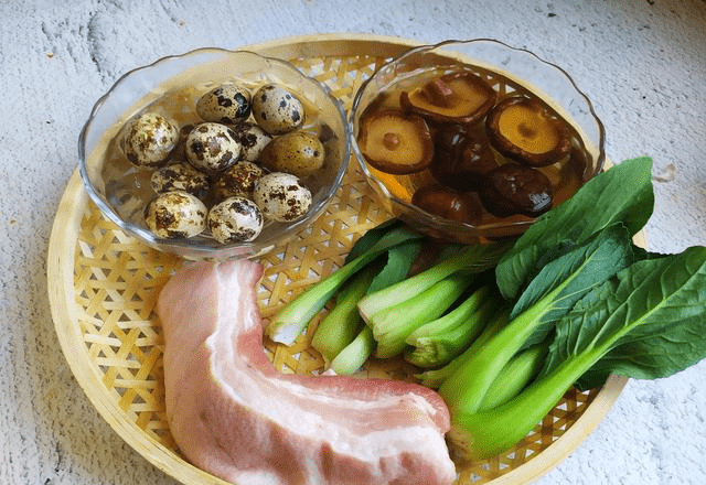 
自制台式卤肉饭 家常做法超简朴 1分钟学会 吃起来相当过瘾！“火狐电竞”(图7)