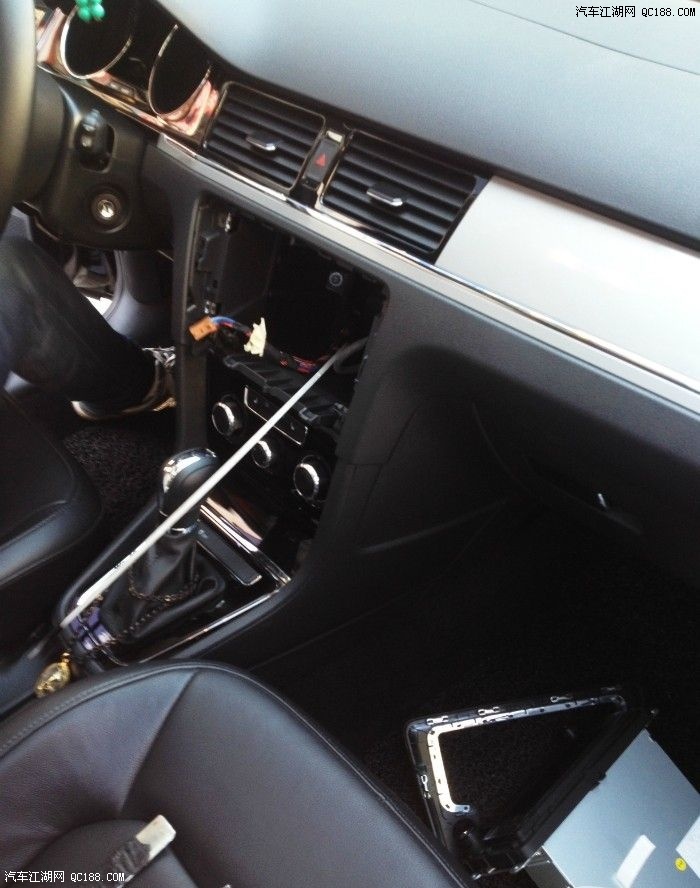 曹兴诚:文物有个性鉴赏要看气作者:曹兴诚2016-09-2908:29:36来源:广州日报元朝青花牡丹纹葫芦瓶今年春拍,_火狐电竞(图2) 火狐电竞平台